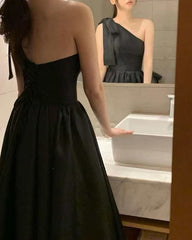 One-Shoulder A-Line Evening Gown Black Prom Dress