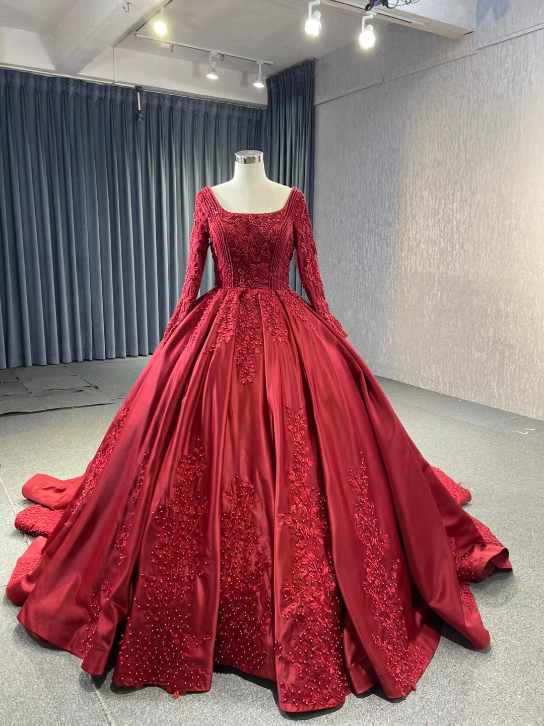 Burgundy Satin Long Sleeve Appliques Pearls Prom Dress