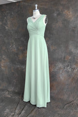 Dusty Sage Green  A-Line Spaghetti Straps Pleated Chiffon Bridesmaid Dress With Bow