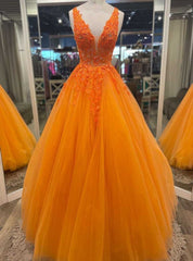 Orange Tulle V-neck Appliques Prom Dress