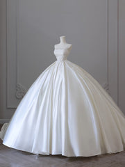 Princess Ball Gown Strapless Sleeveless Pleats White Satin Lace Wedding Dresses Bridal Dresses