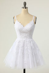 White Homecoming Dresses Spaghetti Straps Short Prom Dresses A-line V-neck Tulle Lace Backless