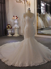 White Long Sleeve V-neck Pearls Wedding Dress