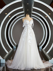 A-Line/Princess Off-the-Shoulder Chapel Train Tulle Wedding Dresses with Appliques Lace