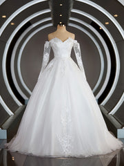 A-Line/Princess Off-the-Shoulder Sweep Train Tulle Wedding Dresses with Appliques Lace