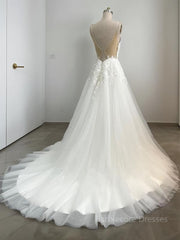 A-Line/Princess V-neck Sweep Train Tulle Wedding Dresses With Appliques Lace