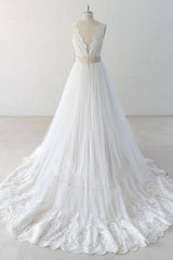 Elegant V-neck Lace Tulle A-line Wedding Dress