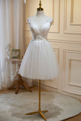 Ivory V Neck Tulle Lace Knee Length Prom Dress, Cute A-Line Homecoming Dress