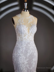 Sheath/Column Scoop Court Train Lace Wedding Dresses with Appliques Lace